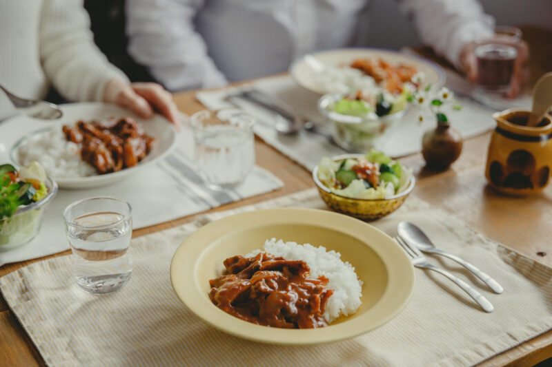 毎日の食卓に〈ヨシケイ〉の宅配ミールキットを。