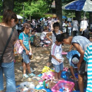 夏休み・親子で楽しむフリーマーケット