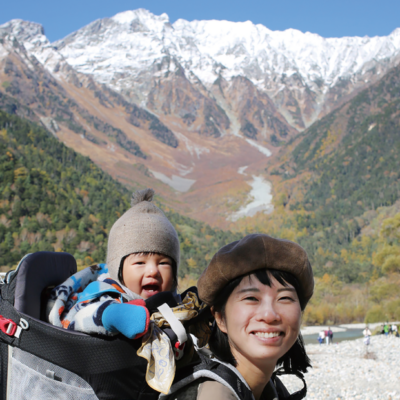 【子どもとお山歩12ヵ月】カラマツの黄葉の中を歩きに。〜vol.8 上高地〜
