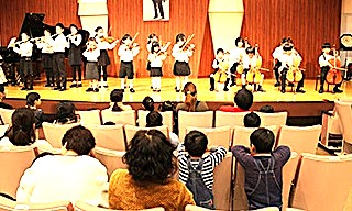 スズキ・メソード　4種類の楽器に触れてみよう！　「楽器体験会」