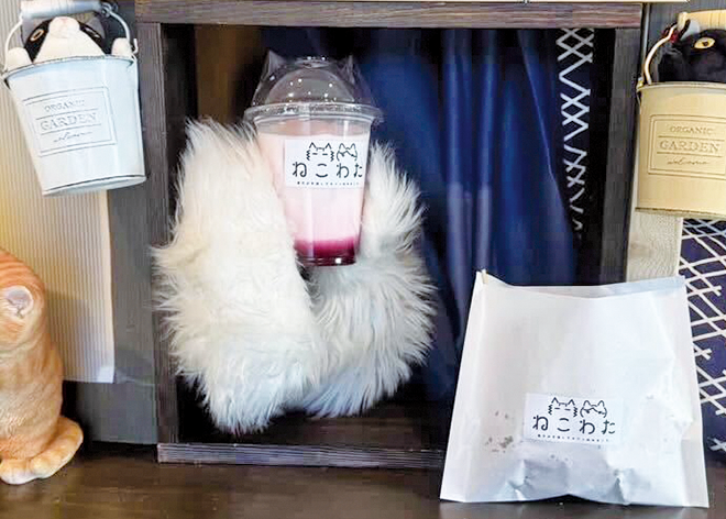鈴を鳴らすと猫の手が!?猫又の兄妹が営む不思議なお店。