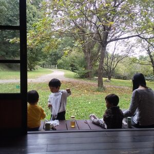 親子でゆっくり森遊び～森のさんぽと焚火パン～